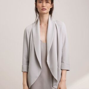 Wilfred Chevalier Women's Grey Blazer